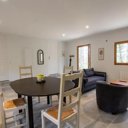 Holiday home Rustique Avec Terrasse Et Wifi Au Coeur Du Perigord Noir - Fr-1-616-387